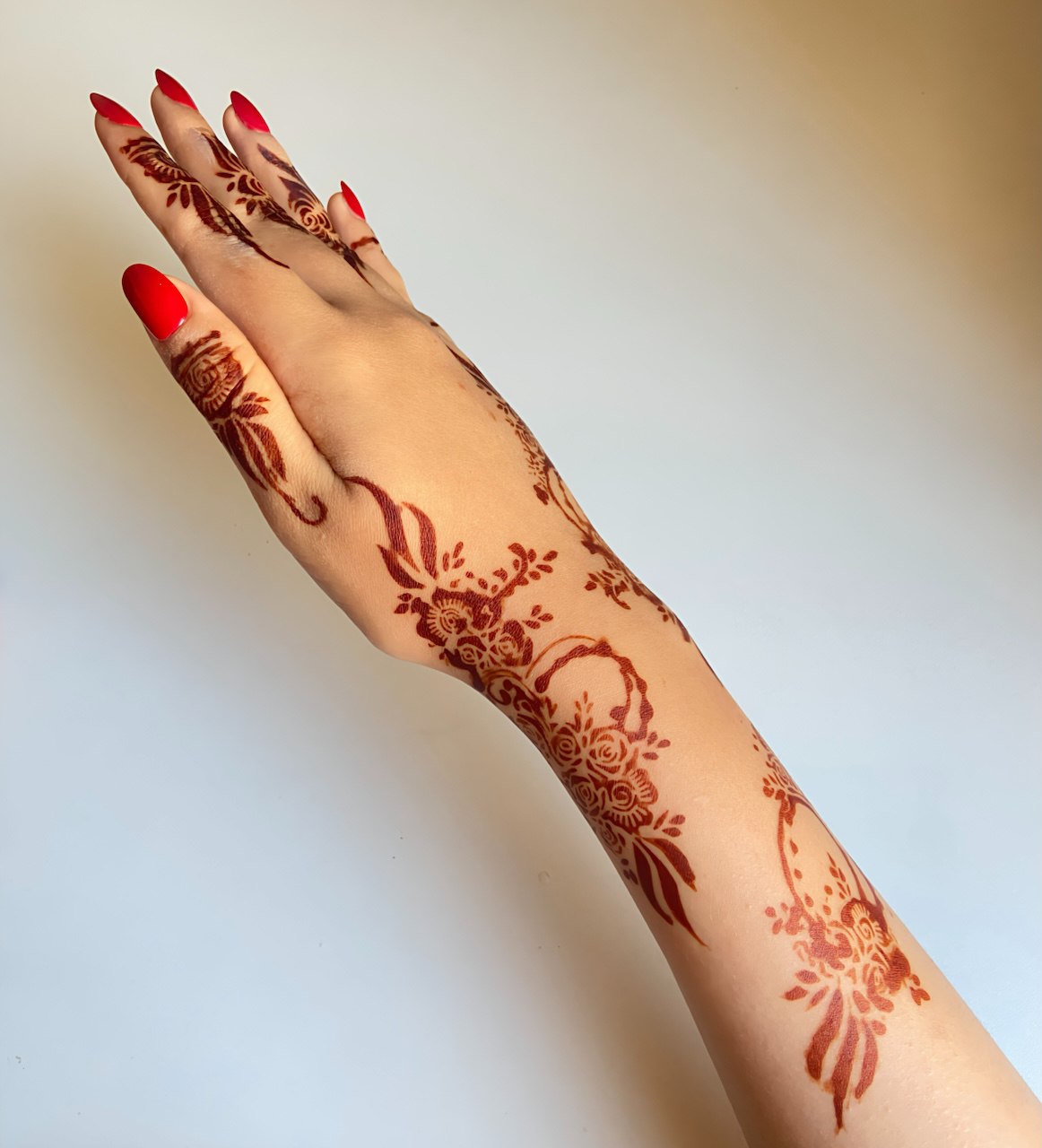 ( يد واحدة )rose طابع الحناء : رشمة